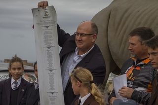 mee7d1614 mayor trollip with woodridge poems edited 2